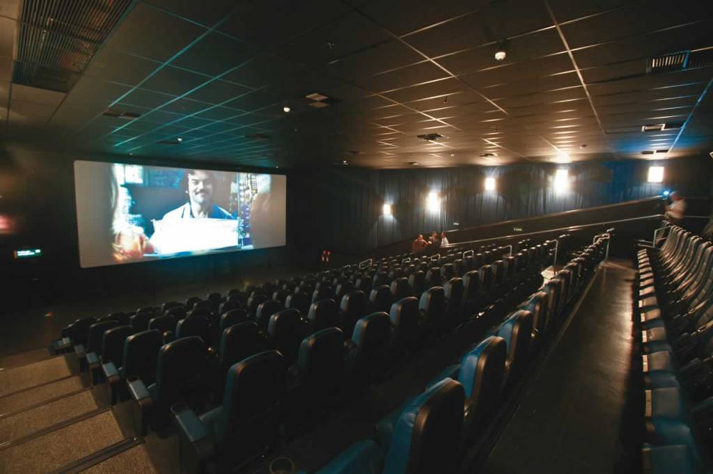 Com três salas 3-D, rede Cinépolis chega a São Paulo