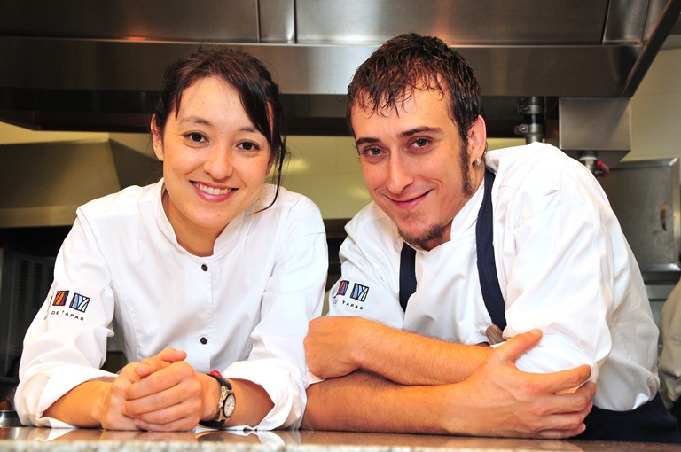 Ligia Karazawa e Ra&uacute;l Jim&eacute;nez: primeira dupla de chefs do restaurante espanhol (Foto: Ligia Skowronski)