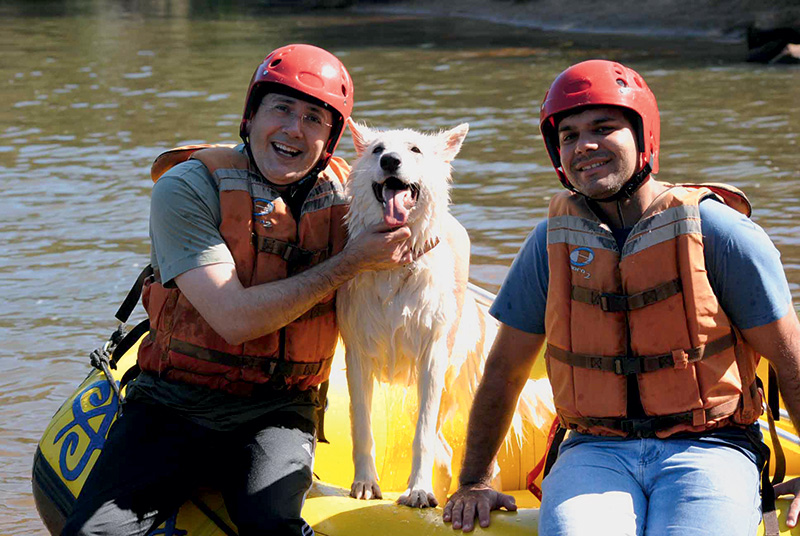 close-cachorro-rafting-em-brotas-jpg