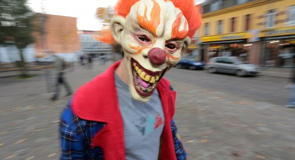 Palhaços criminosos aterrorizam cidades francesas; entenda o caso e veja a repercussão