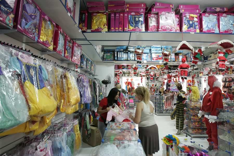 Unidade dentro de galeria das lojas Millôr: o ambiente organizado e arejado atrai os pais Unidade dentro de galeria das lojas Millôr: o ambiente organizado e arejado atrai os pais