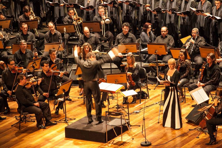 A cantata traz relatos da jovem Anne Franke interpretada por coro e orquestra A cantata traz relatos da jovem Anne Franke interpretada por coro e orquestra