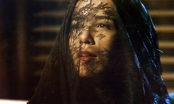 Cora rejuvenesce em “Império” e rende piadas na internet