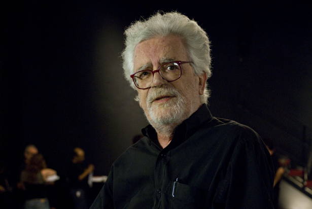 Chocado com a morte de Eduardo Coutinho