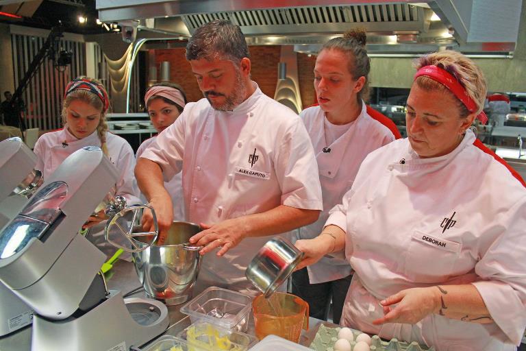 Caputo e a minas: subchef orienta time feminino
