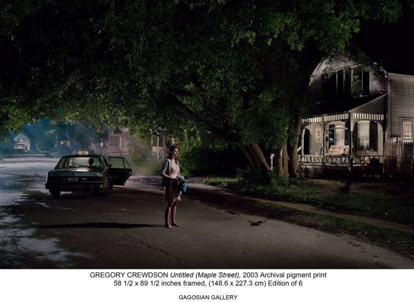 Os subúrbios americanos são o tema de Gregory Crewdson