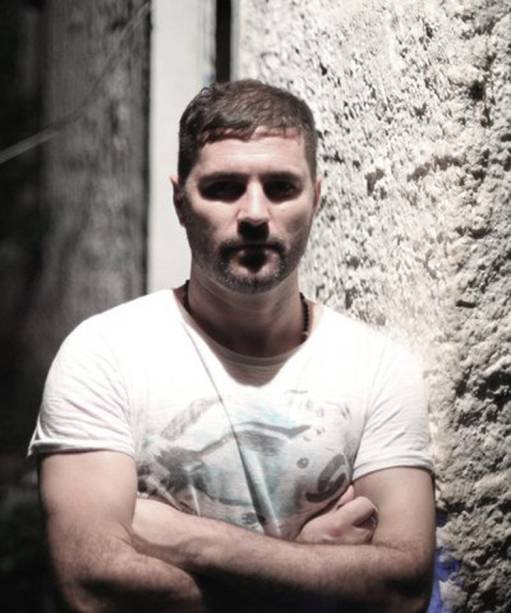 Cristiano Burlan: diretor de Mataram meu Irmão Cristiano Burlan: diretor de Mataram meu Irmão