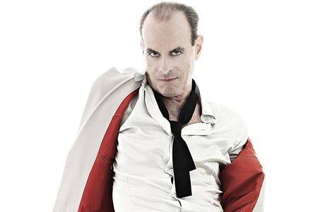 Ney Matogrosso leva o show “Atento aos Sinais” ao HSBC Brasil
