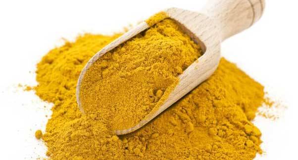 Cúrcuma substitui a pasta de dente na higiene bucal?