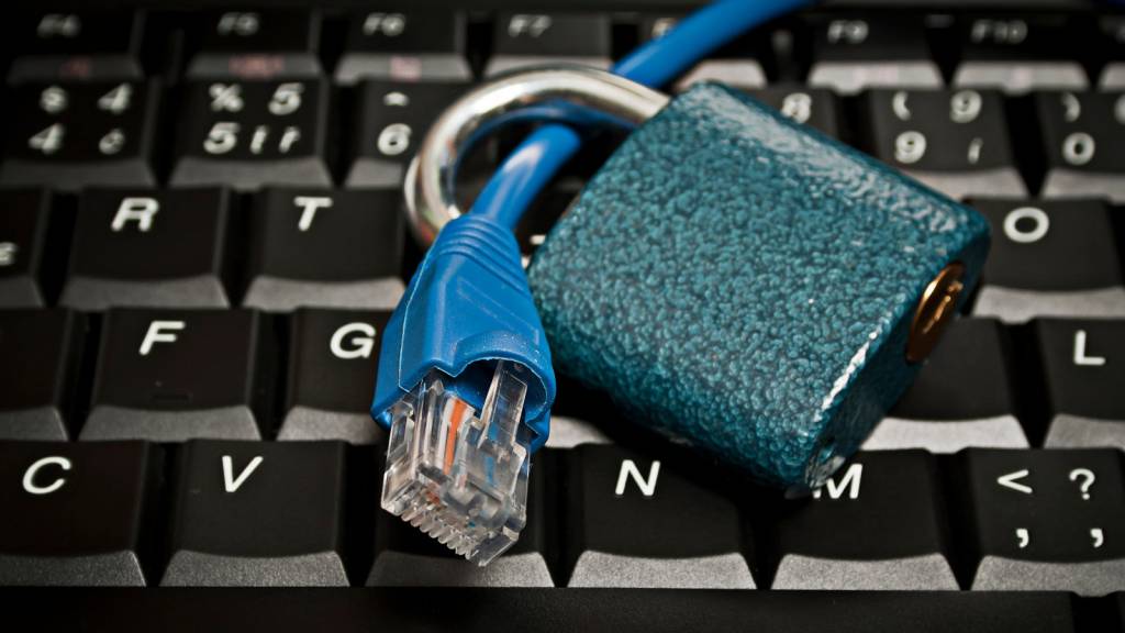 Recomendação da Anatel para “uso consciente” de internet vira piada nas redes sociais
