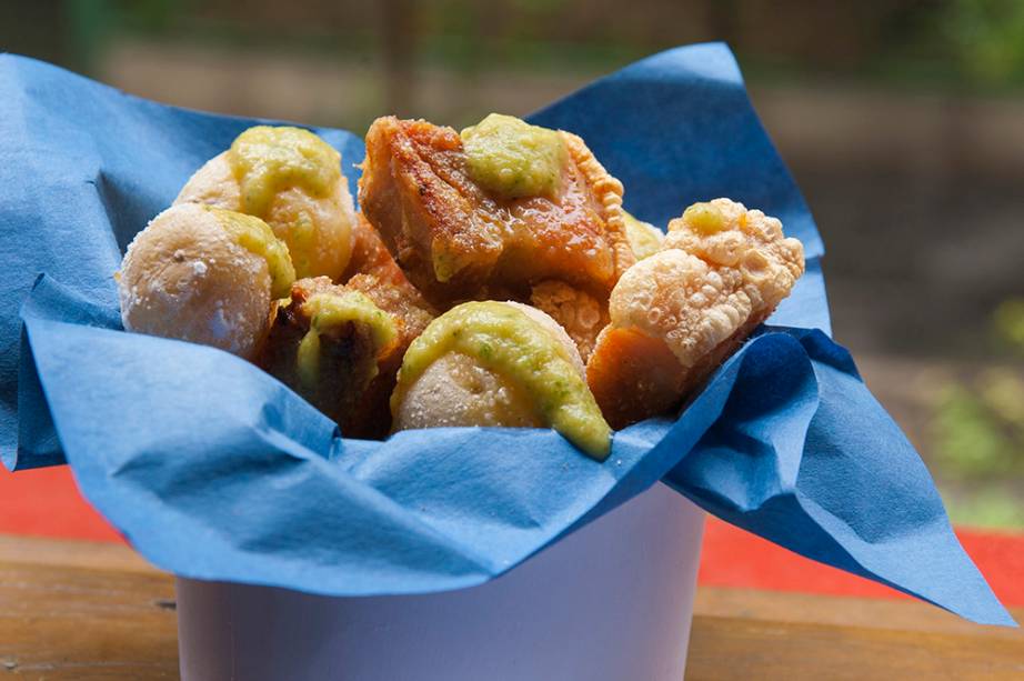 Chefs na Rua: barriga de porco com batatinhas e salsa verde