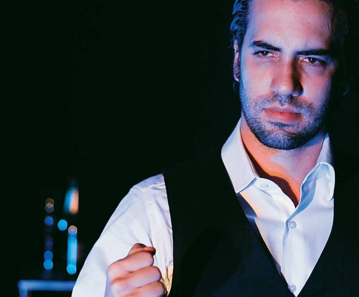 Lorenzon: voo-solo com base em livro do húngaro Sándor Márai Lorenzon: voo-solo com base em livro do húngaro Sándor Márai