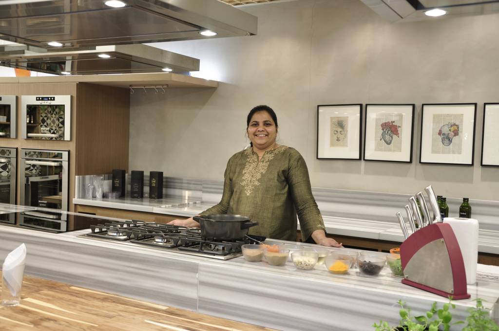 A indiana Deepali Bavaskar deve abrir restaurante no dia 3