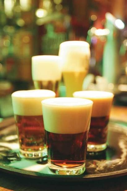 Chopes artesanais: cremosos e variados Chopes artesanais: cremosos e variados