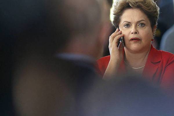 Grampos telefônicos de Dilma e Lula já viraram meme na internet