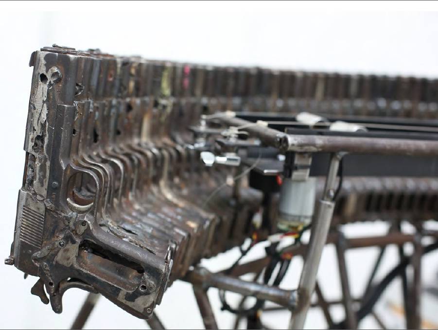As peças são armas apreendidas pela polícia mexicana As peças são armas apreendidas pela polícia mexicana