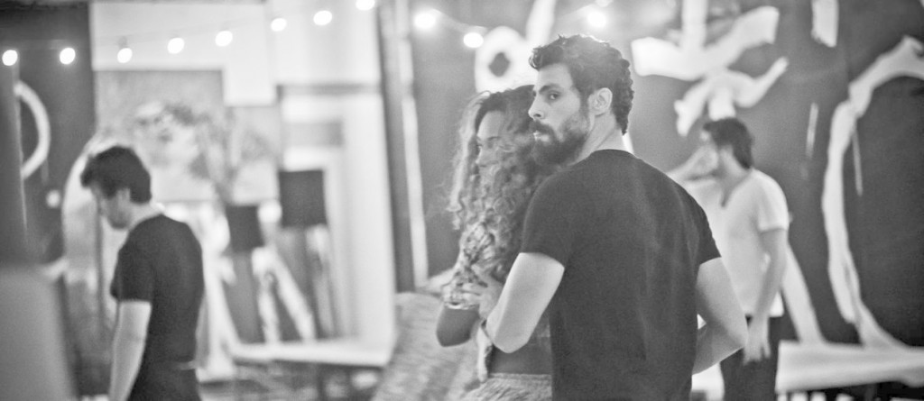 Cau&atilde; durante grava&ccedil;&atilde;o da miniss&eacute;rie Dois Irm&atilde;os, da Rede Globo (Foto: Reprodu&ccedil;&atilde;o)