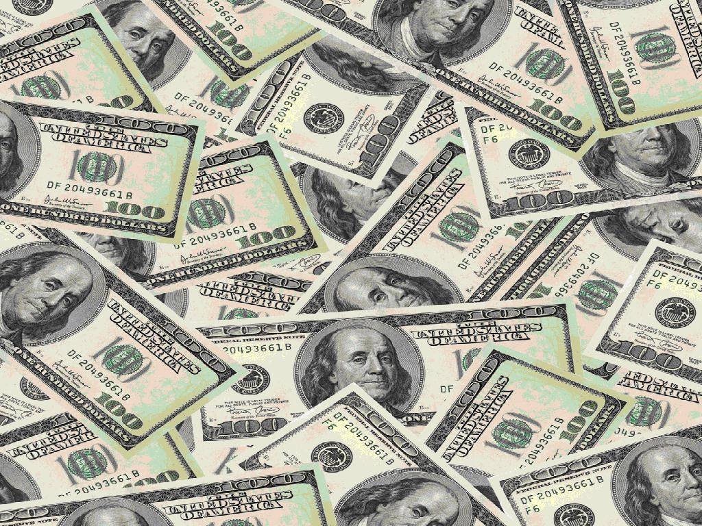 Dólar aproxima-se de R$ 5,70 e fecha no maior nível em cinco meses