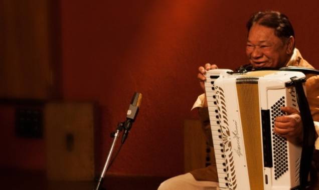 O sanfoneiro de Garanhuns: música e biografia O sanfoneiro de Garanhuns: música e biografia