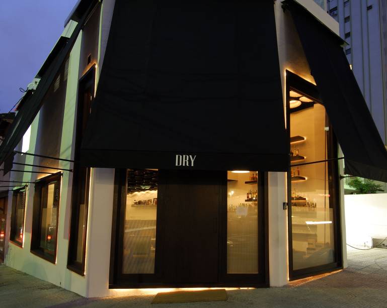 Fachada do Dry Fachada do Dry
