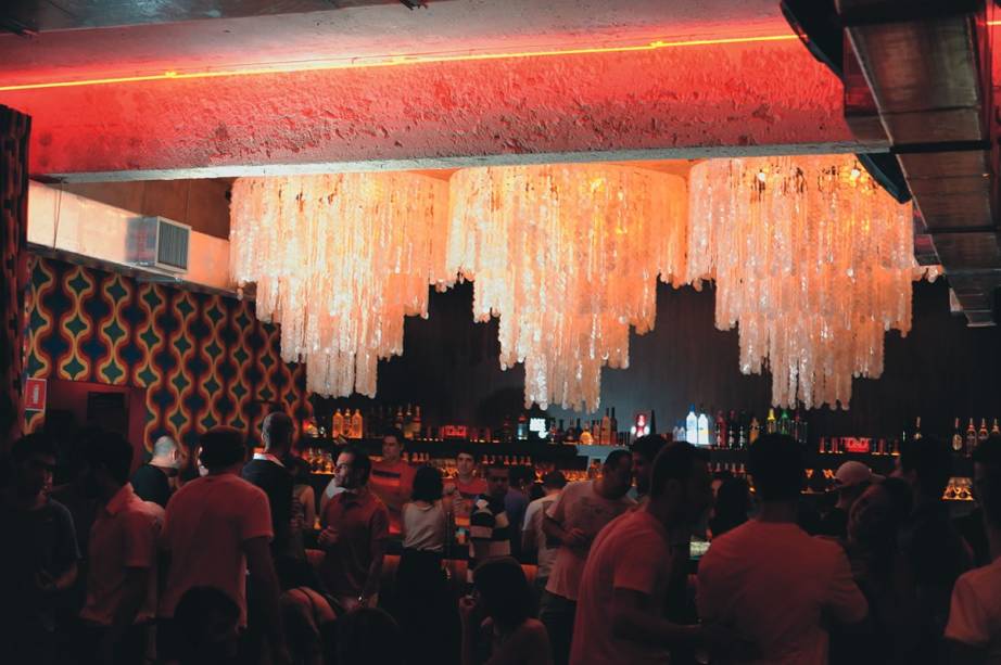 Hot Hot, na Bela Vista: noitada regada a música pop Hot Hot, na Bela Vista: noitada regada a música pop