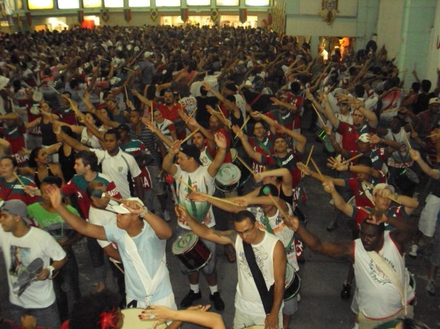 Ensaio da escola de samba X-9 Paulistana