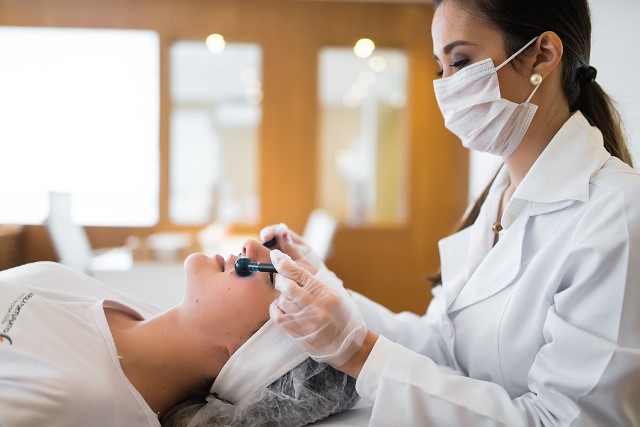 Cinco tratamentos para se livrar das olheiras