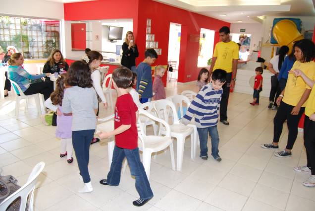 Bufê Lé com Cré Bufê Lé com Cré