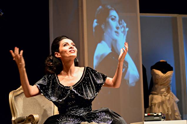 Claudia Ohana protagoniza o drama Callas, que estreia no Teatro Itália Claudia Ohana protagoniza o drama Callas, que estreia no Teatro Itália