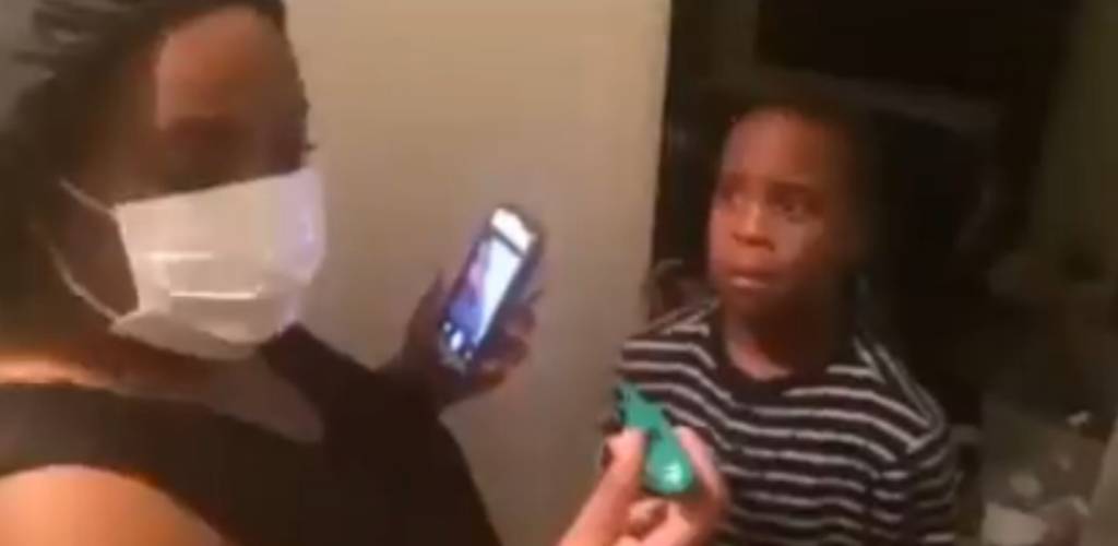 Pais maldosos dizem para o filho com febre que ele está com ebola; Assista a reação