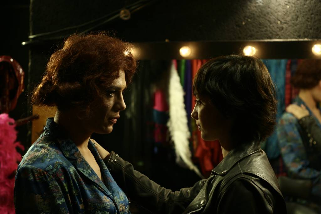 Amor entre lésbica e travesti estreia nesta sexta-feira nos cinemas