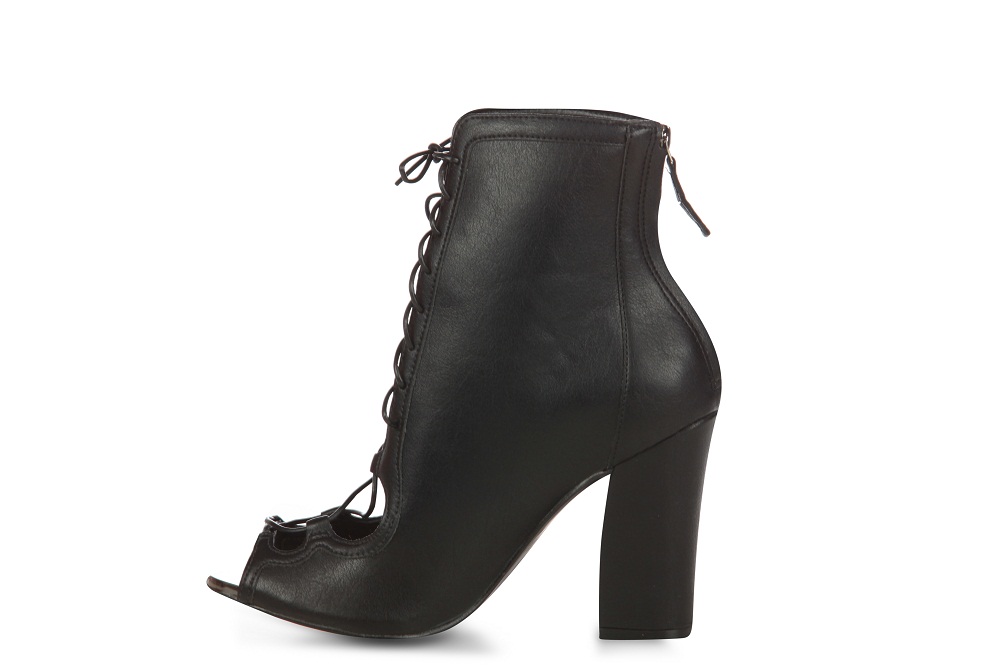 Liquidação no outlet Empório Naka: qualquer peça da loja por R$ 69,90, a partir desta quinta (28)