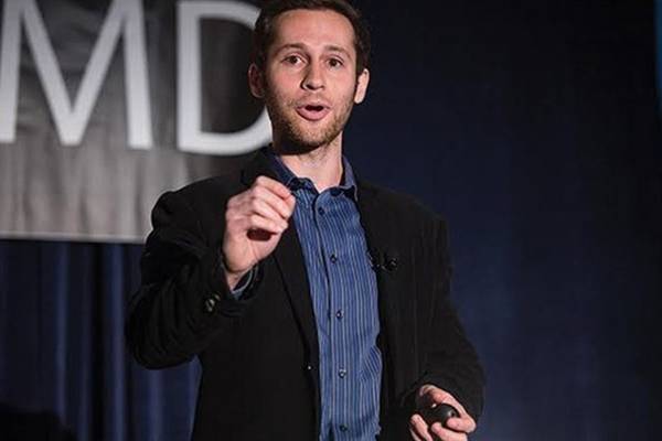 Este professor universitário enlouqueceu a web com questão final de sua prova