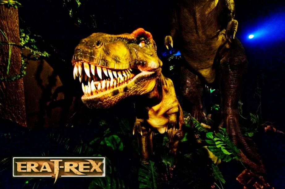 "Era T-Rex": vinte réplicas mecânicas reunidas em floresta fictícia de mil metros quadrados "Era T-Rex": vinte réplicas mecânicas reunidas em floresta fictícia de mil metros quadrados
