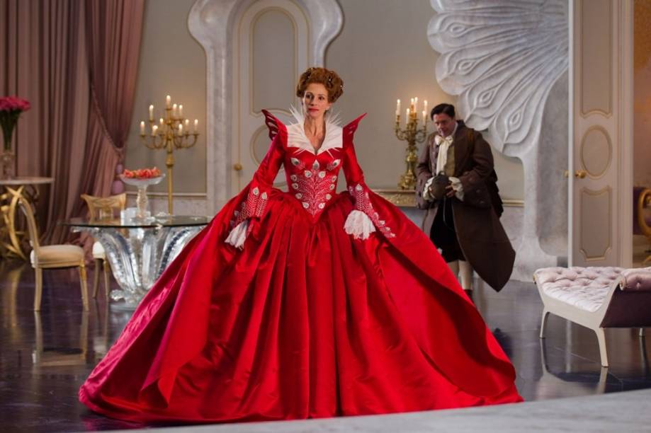 Espelho, Espelho Meu: Julia Roberts é pura maldade no filme Espelho, Espelho Meu: Julia Roberts é pura maldade no filme