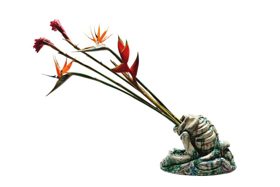 Esqueleto com Flores, de Tiago Carneiro da Cunha Esqueleto com Flores, de Tiago Carneiro da Cunha