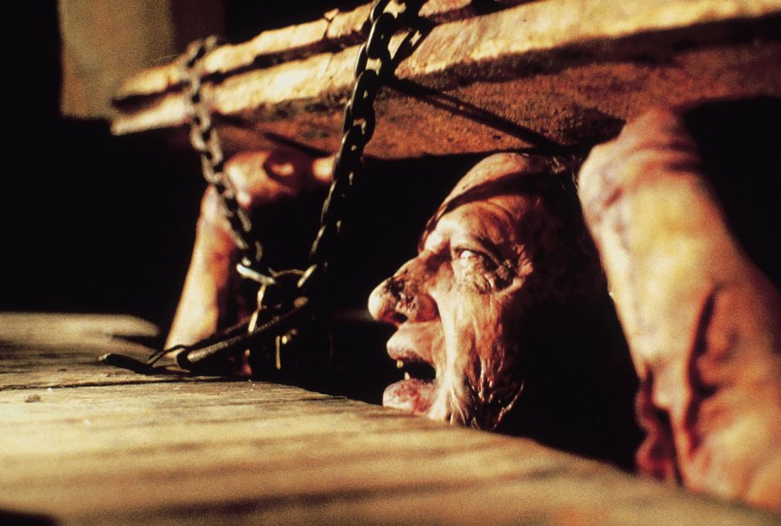 Evil Dead 2: diretor Sam Raimi dá sequência a clássico do terror