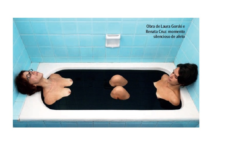 Obra de Laura Gorski e Renata Cruz: momento silencioso de afeto Obra de Laura Gorski e Renata Cruz: momento silencioso de afeto