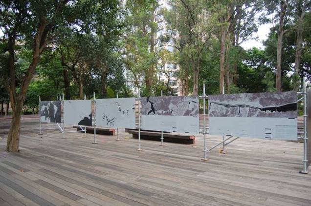 Exposição da Bienal de Arquitetura na Praça Victor Civita Exposição da Bienal de Arquitetura na Praça Victor Civita