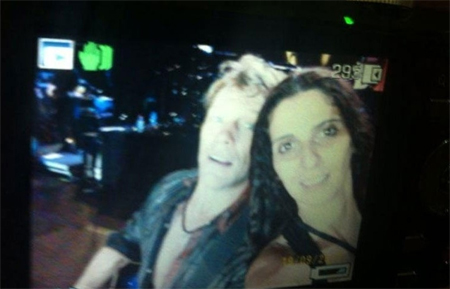 “Não vou lavar a boca nunca mais”, diz fã que beijou Bon Jovi em show no Rock in Rio