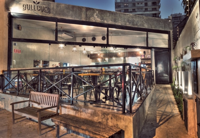 Fachada do Eba! Comida Saudável / Kod Burger Fachada do Eba! Comida Saudável / Kod Burger