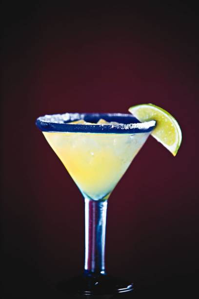 A margarita presidente, do mexicano Chilis: tequila, licor de laranja e brandy A margarita presidente, do mexicano Chilis: tequila, licor de laranja e brandy