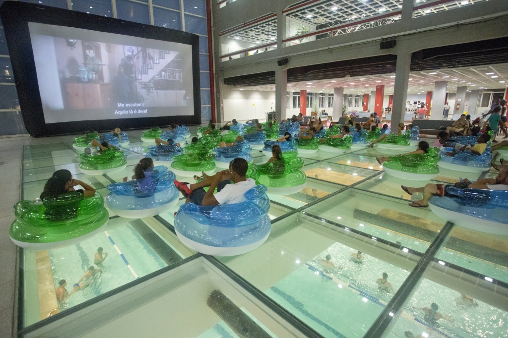 A atração de hoje (dia 21) no projeto Férias Fora do Sofá (em Cima da Piscina), é a comédia Pequena Miss Sunshine (foto: Alexandre Nunis)