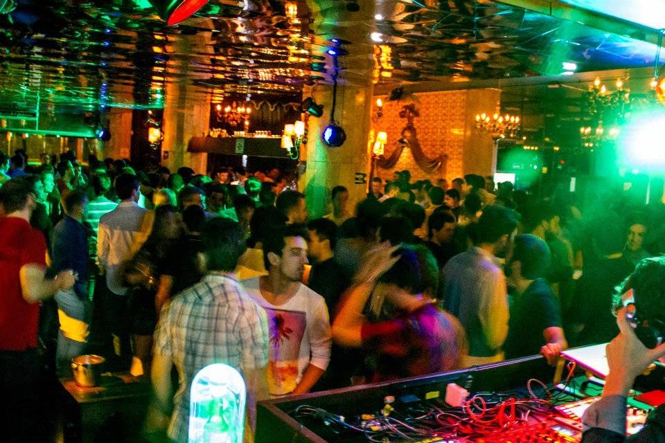 As festas do Grupo Vegas na semana da Parada Gay