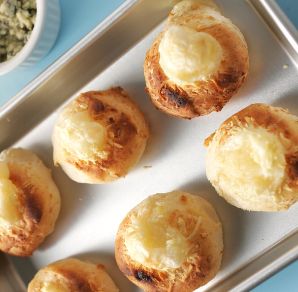 Pães de queijo produzidos no próprio bar Pães de queijo produzidos no próprio bar