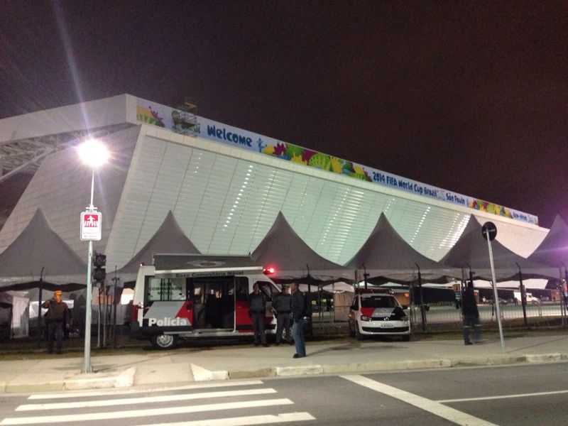 Vale a pena conhecer o Itaquerão à noite