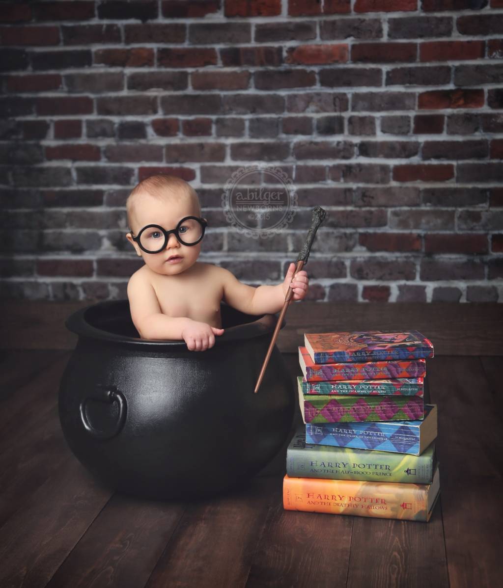 Fotógrafos usam fantasias nerds em fotos de bebês
