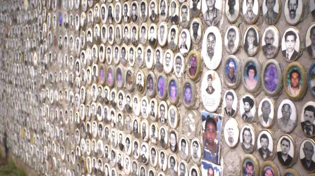 Mataram meu Irmão: assassinato no Capão Redondo Mataram meu Irmão: assassinato no Capão Redondo