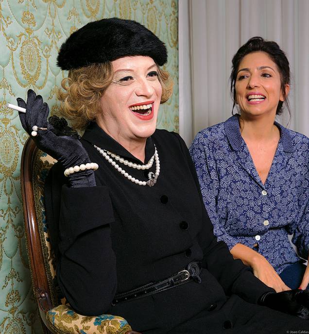 O protagonista e Flávia Garrafa: chegada de surpresa O protagonista e Flávia Garrafa: chegada de surpresa