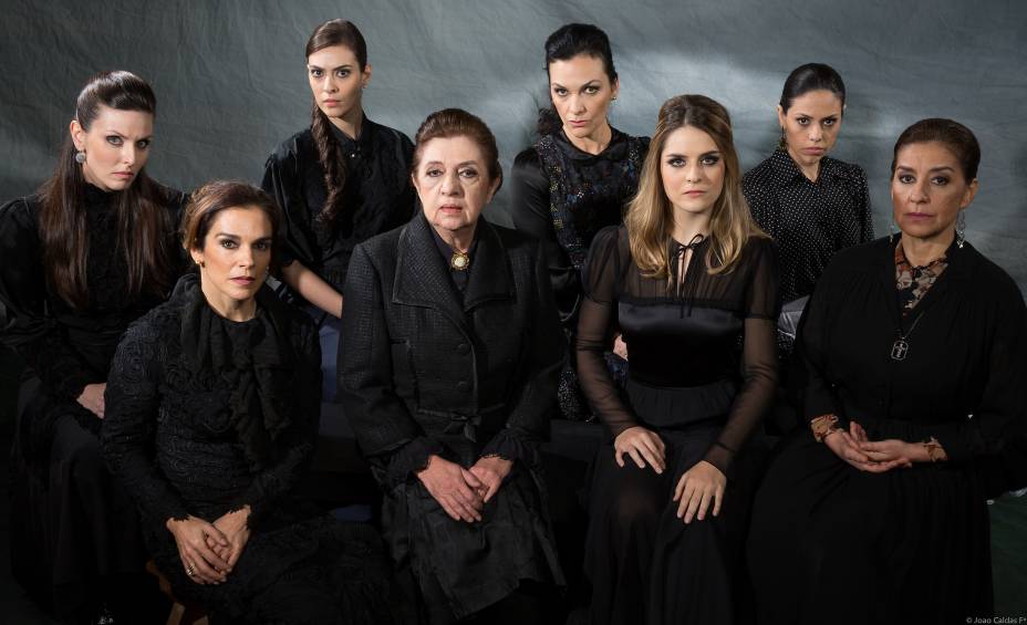 Walderez de Barros encabeça o elenco da nova montagem de A Casa de Bernarda Alba: direção de Elias Andreato